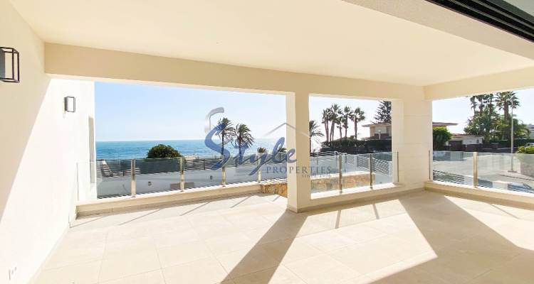 For sale beach side modern villa in La Veleta, Torrevieja, Costa Blanca, Spain. ID3556