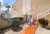 For sale a penthouse with the sea views and garden in La Cinuelica, Punta Prima, Costa Blanca. ID3336