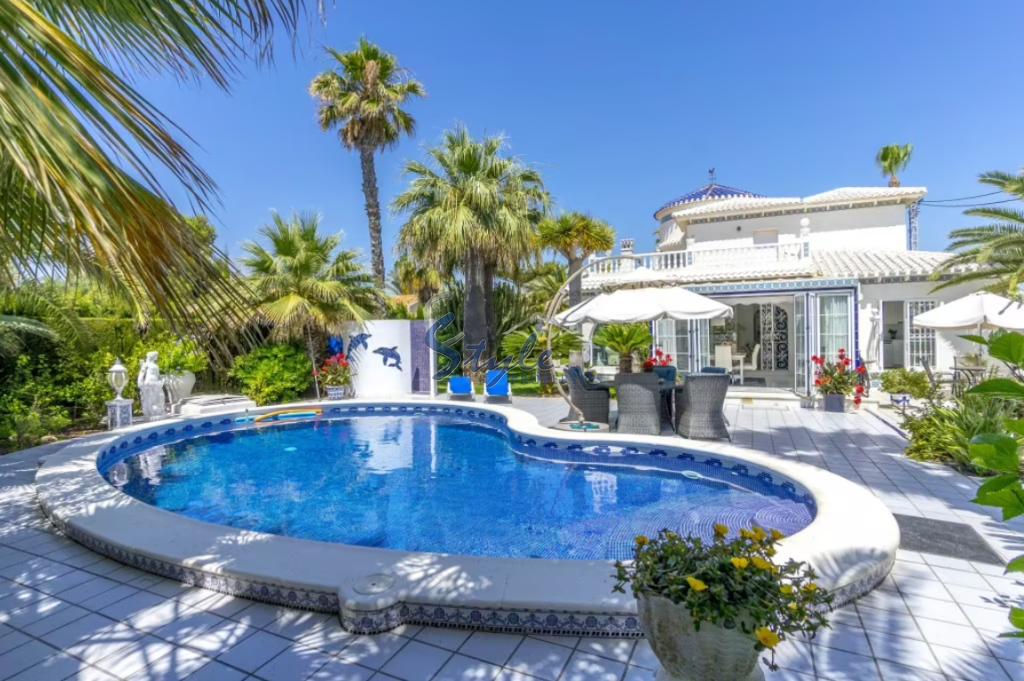 Se vende villa en Cabo Roig, Orihuela Costa, Costa Blanca. ID1530