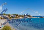 Se vende chalet independiente con piscina y cerca de la playa en Cabo Roig, Costa Blanca, España. ID1434