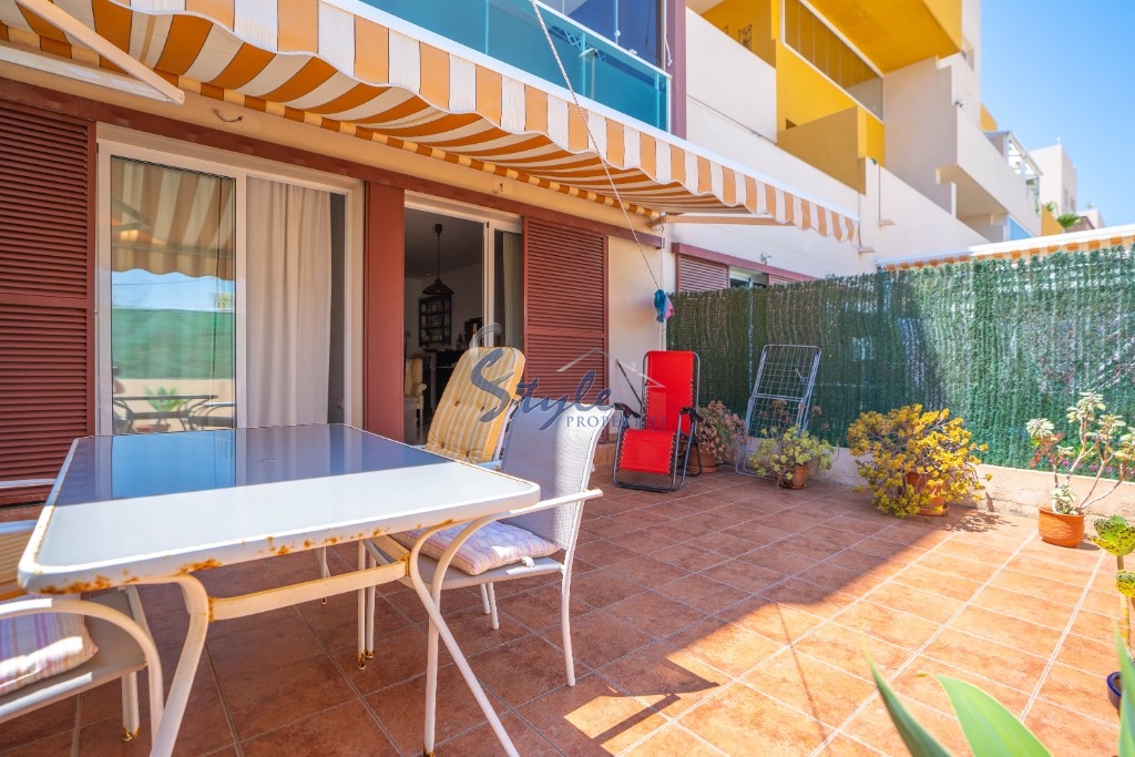 Se vende apartamento en El Bosque, Playa Flamenca, Orihuela Costa, España. ID1710
