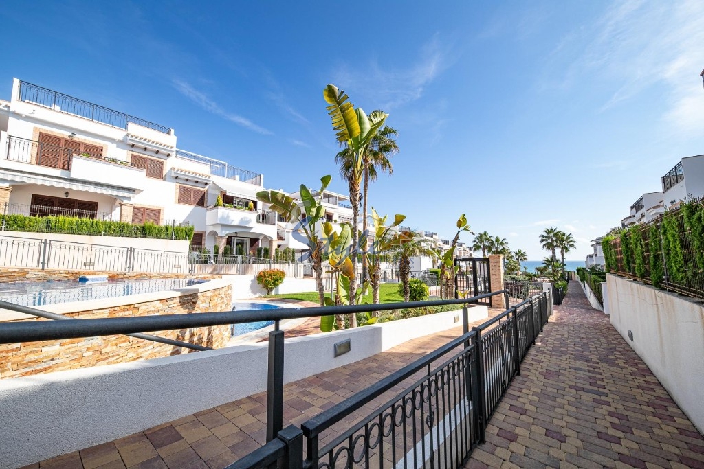 Resale - Apartment - La Mata