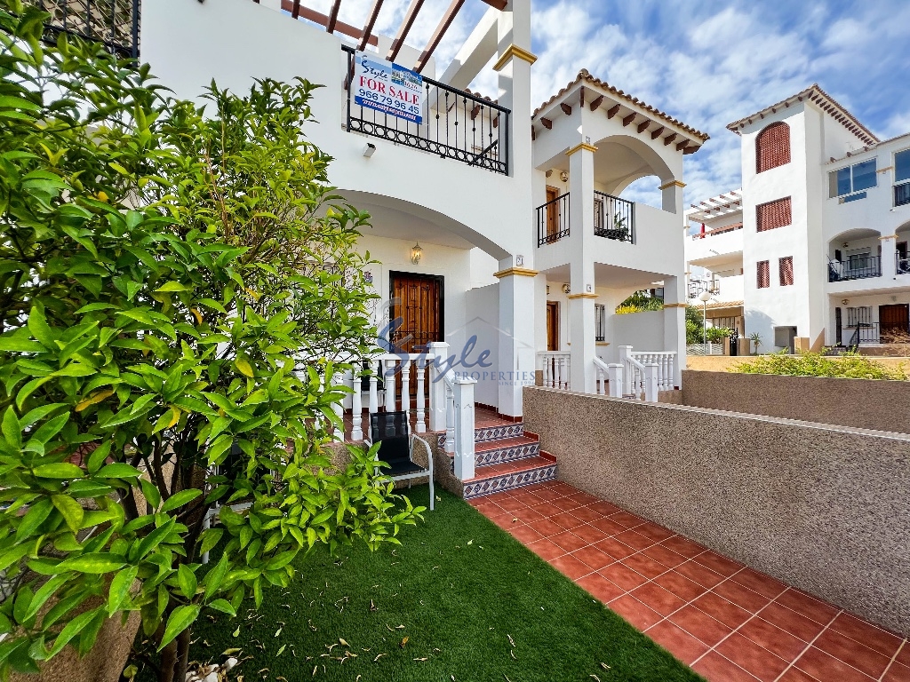 For sale 3 bedroom  townhouse in Cinuelica R11, Punta Prima, Orihuela Costa , Costa Blanca, Spain. ID1626