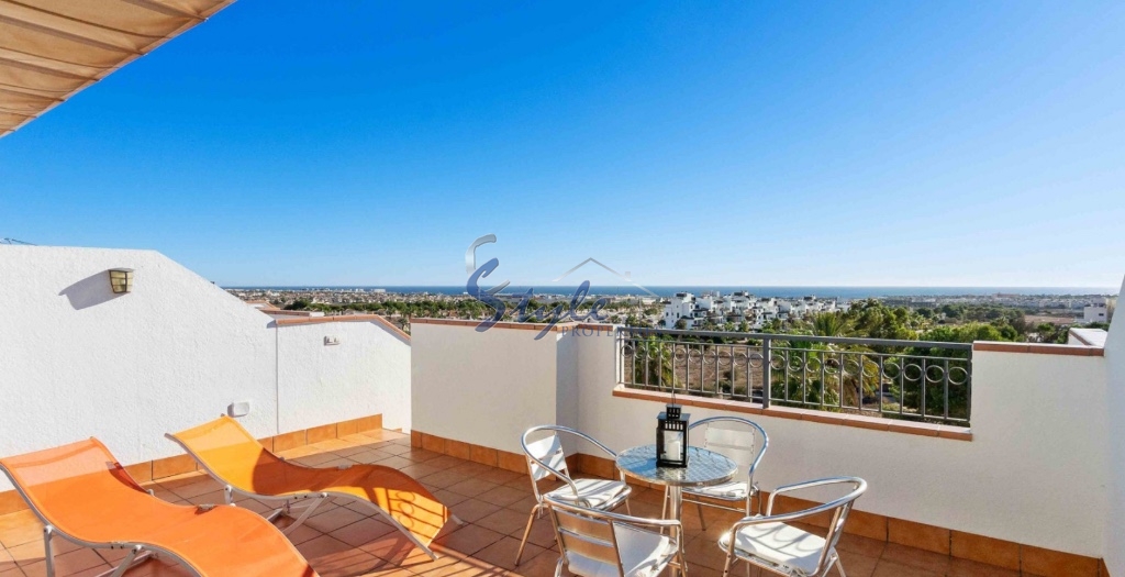 For sale top floor apartment in Sol Marino, Los Dolses, Villamartin, Orihuela Costa, Costa Blanca. ID1752