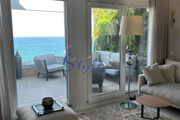 For sale penthouse  front line in Poseidonia, Punta Prima, Costa Blanca. ID1785