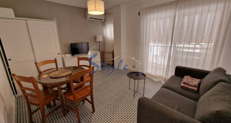 Se vende apartamento con licencia y parking en Torrevieja, Costa Blanca, España. ID1795
