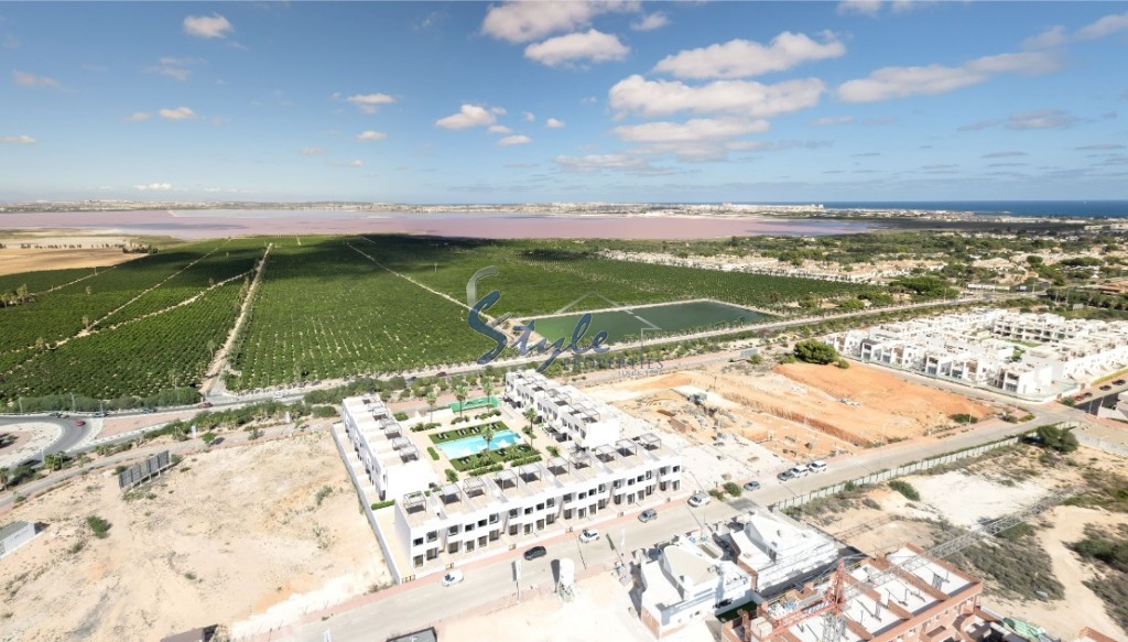 Apartments for sale in a new complex en Torrevieja, Costa Blanca, Spain. ON1731_A