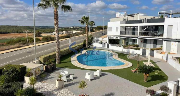 For sale modern apartment penthouse in Lomas de Cabo Roig, Orihuela Costa, Costa Blanca. ID1189