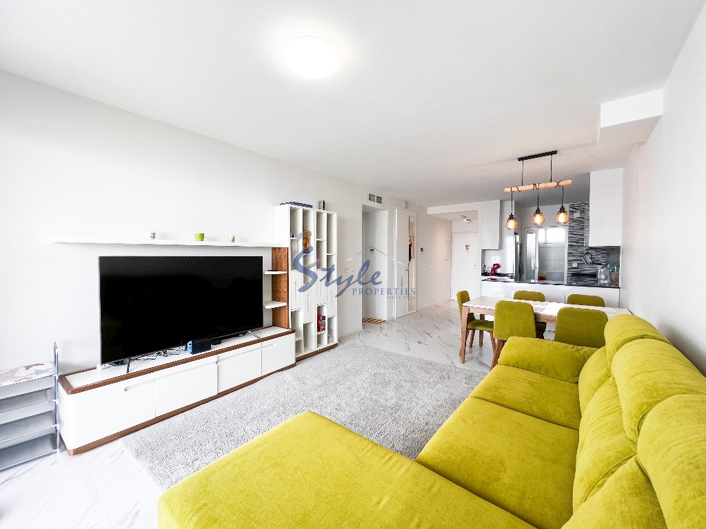 Se vende apartamento moderno en Pilar de La Horadada, Mil Palmeras, Costa Blanca. ID3771