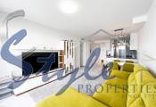 Se vende apartamento moderno en Pilar de La Horadada, Mil Palmeras, Costa Blanca. ID3771
