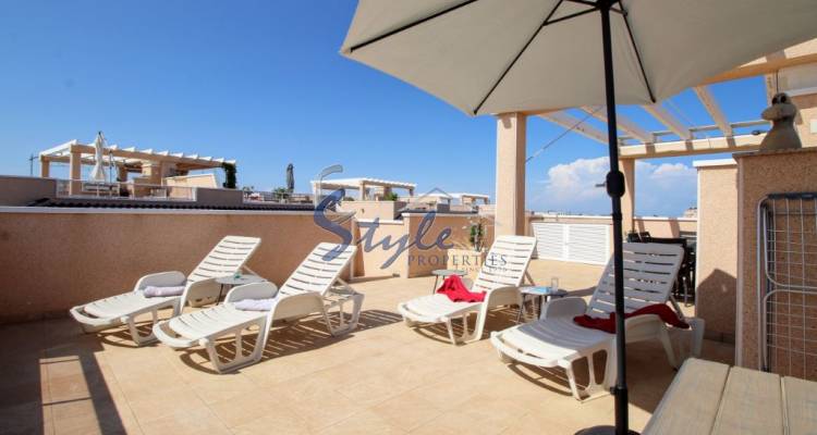 For sale south facing penthouse in Vista Azul XXVII in Punta Prima, Orihuela Costa. ID1453