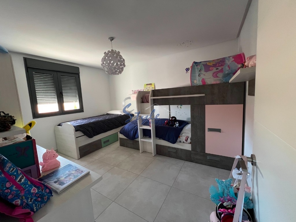 Resale - Villa - Torrevieja