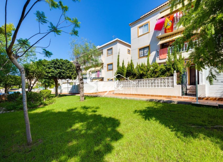 2-Bedroom Apartment in Torrevieja with Communal Pool, Garage and Storage Room.ID 1476