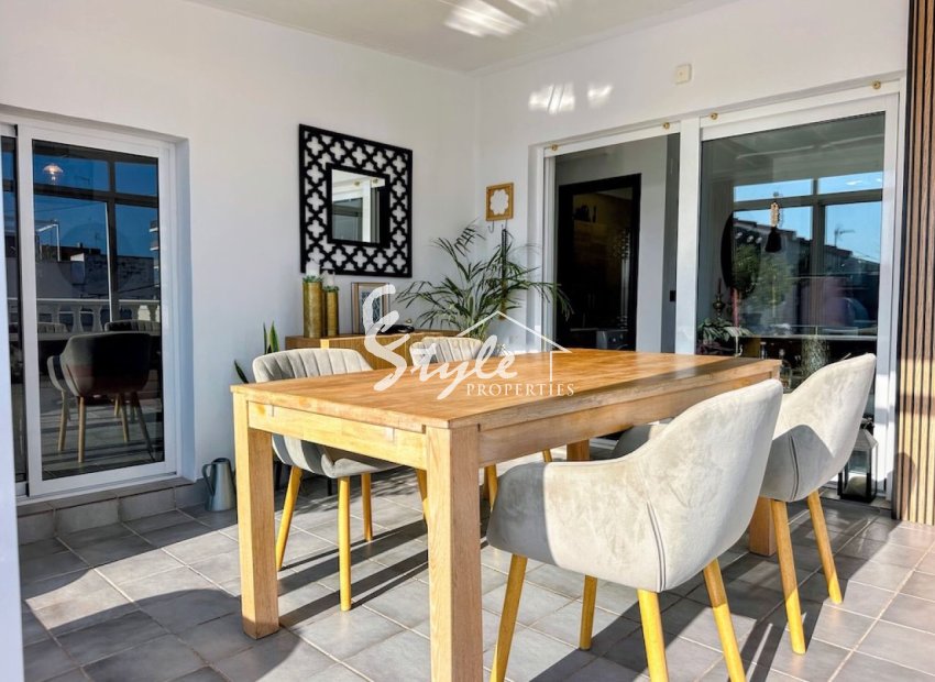 4-Bedroom Penthouse for Sale in Central Torrevieja | Walking Distance to Playa del Cura, Alicante, Costa Blanca, Spain. ID2315