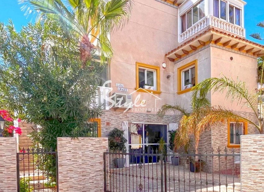 4 bedroom villa with sea views for sale in La Zenia, Costa Blanca, Spain. ID2329