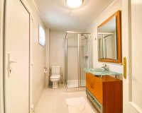 A la venta una exclusiva villa de lujo con una gran parcela en Villamartín, Costa Blanca, España. ID3484