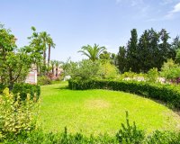 A la venta una exclusiva villa de lujo con una gran parcela en Villamartín, Costa Blanca, España. ID3484