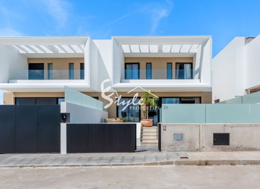 Adosado de obra nueva en venta en Dolores, Costa Blanca, España. ON1896