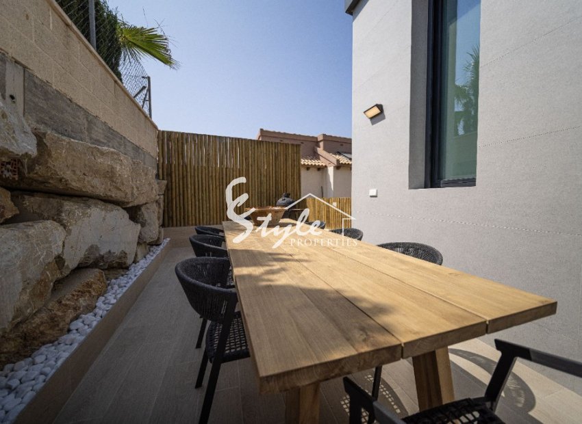 Adosado nuevo llave en mano en venta en Rojales, Costa Blanca, España. ON1764