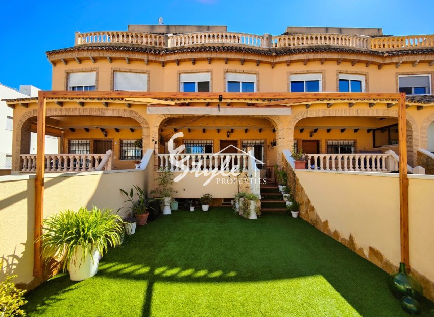 Adosado Reformado en Venta en Guardamar del Segura | Vivienda en Costa Blanca Sur. ID2293