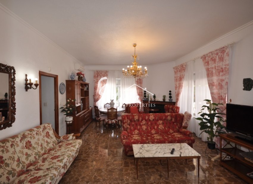 Alquiler corta estancia - Villa - La Zenia