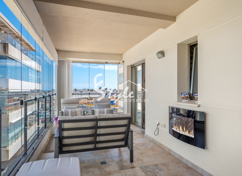 Apartamento de Lujo de 2 Dormitorios con Vistas al Mar, Spa y Piscina en Los Dolses, Orihuela Costa. ID1473