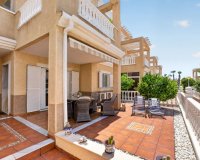 Apartamento en planta baja en venta en Zeniamar VI – Orihuela Costa con gran jardín privado orientado al sur. ID1455