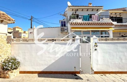 Apartamento - Reventa - Torrevieja - M-99009