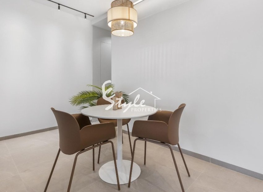 Apartamentos de nueva construcción en planta baja en venta cerca del mar en Torrevieja, Costa Blanca, España ON1901