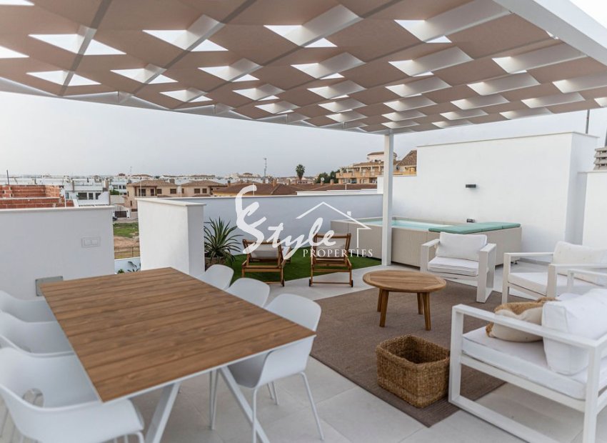 Apartamentos de obra nueva en venta en Pilar de la Horadada, Costa Blanca, España.ON1479_A