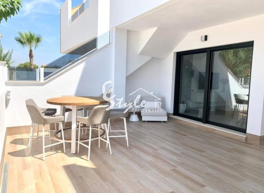 Apartamentos de obra nueva en venta en Pilar de la Horadada, Costa Blanca, España.ON1815