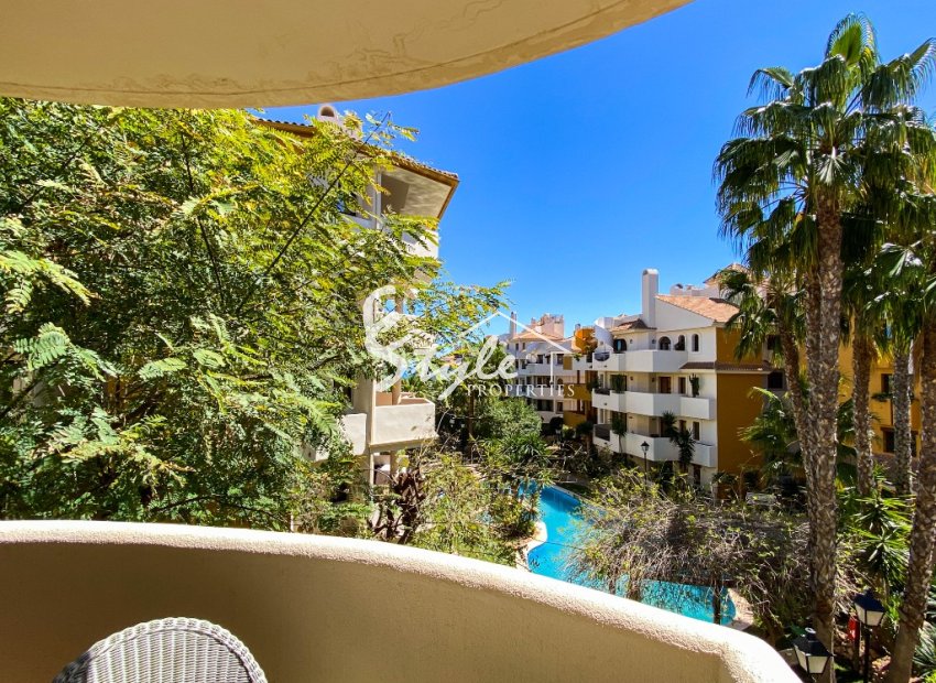Apartamentos en alquiler cerca del mar en Panorama Park, Punta Prima, Costa Blanca. ID095