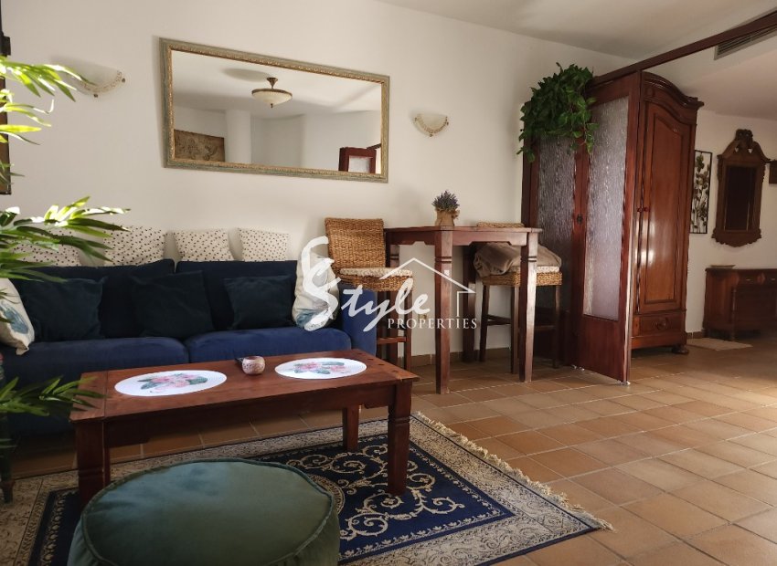 Apartamentos en alquiler cerca del mar en Panorama Park, Punta Prima, Costa Blanca. ID095