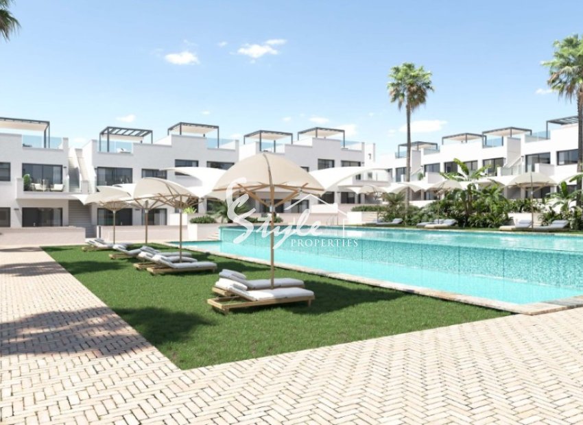 Apartamentos en venta en un nuevo complejo en Torrevieja, Costa Blanca, España. ON1731_A