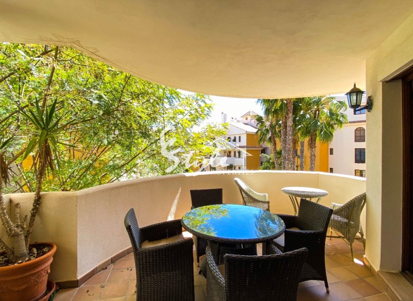 Apartments for rent near the sea in Panorama Park, Punta Prima, Costa Blanca. ID095