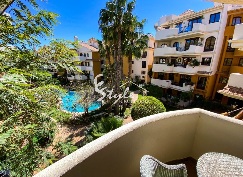 Apartments for rent near the sea in Panorama Park, Punta Prima, Costa Blanca. ID095