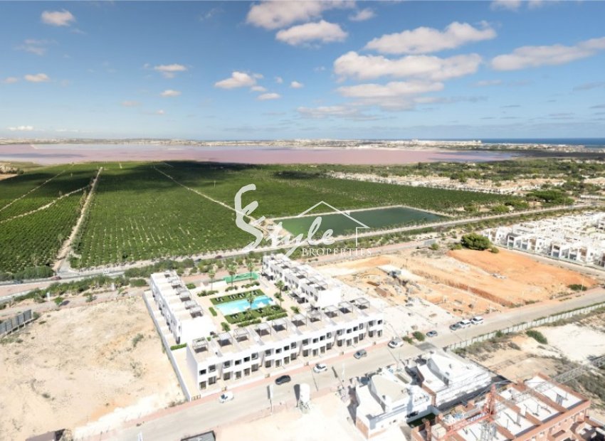 Apartments for sale in a new complex en Torrevieja, Costa Blanca, Spain. ON1731_B