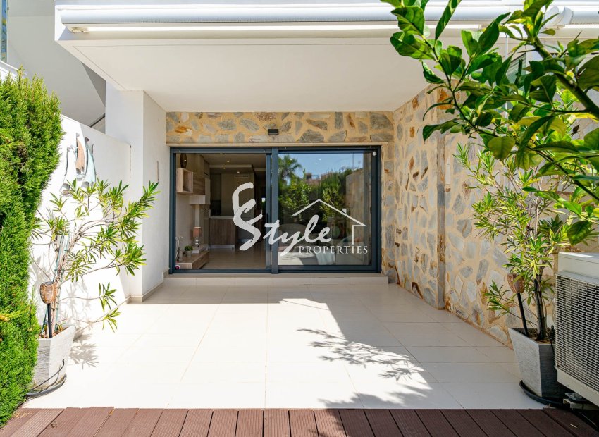 Beautiful Modern Ground Floor Apartment with Private Garden in La Ceñuela, Punta Prima. , Costa Blanca, Spain. ID 1766