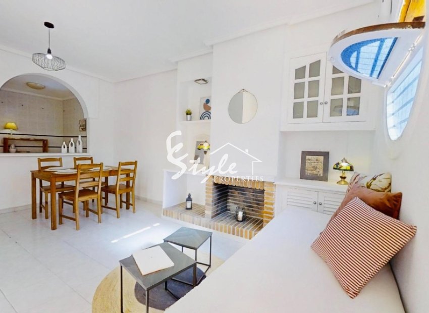 Bungalow for sale in Las Barcas, Punta Prima, Orihuela Costa. ID2539