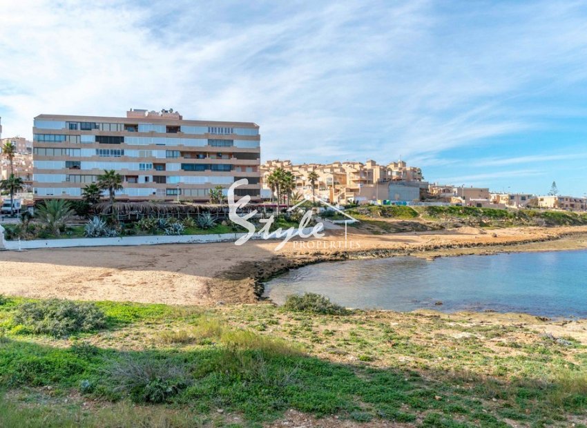Buy apartment close to the beach in Torrelamata, Torrevieja. ID 6336