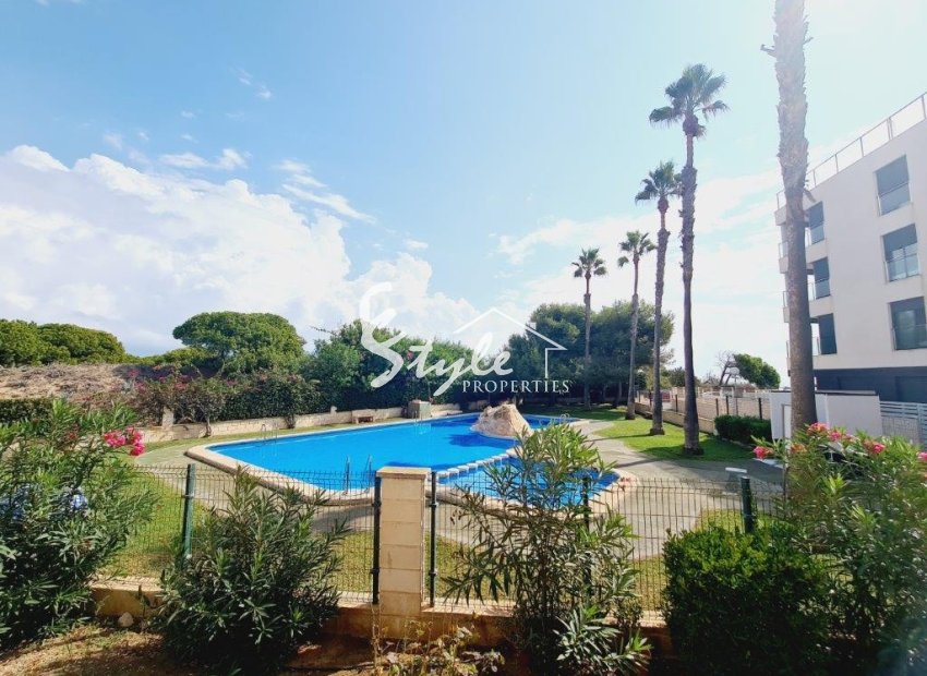 Buy apartment in Costa Blanca close to sea in Residential PINADA BEACH 1, La Mata. ID: 6093