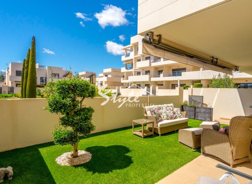 Buy apartment in Los Dolses, near the golf course in Villamartin, Costa Blanca. ID 6058