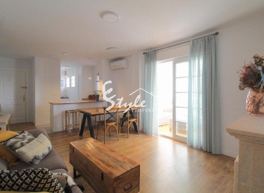 Buy apartment in Torrevieja, Costa Blanca, 200 meters from the beach. ID: ST-6346