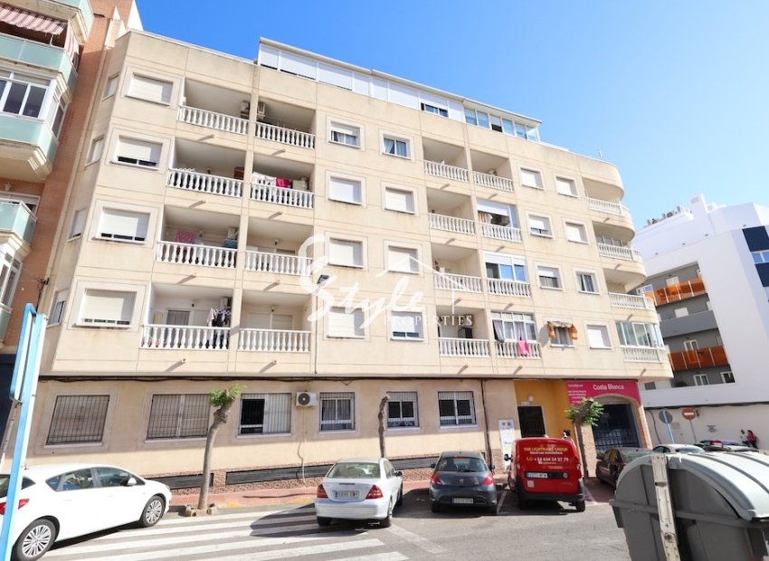 Buy apartment in Torrevieja, Costa Blanca, 800 meters from the beach. ID: 6335