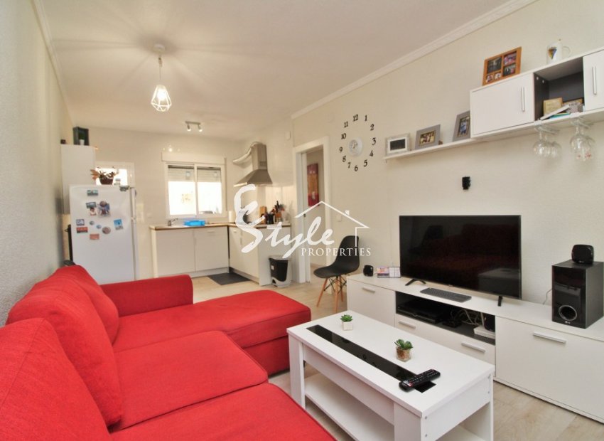 Buy bungalow in Costa Blanca close to sea in Punta Prima. ID 4013