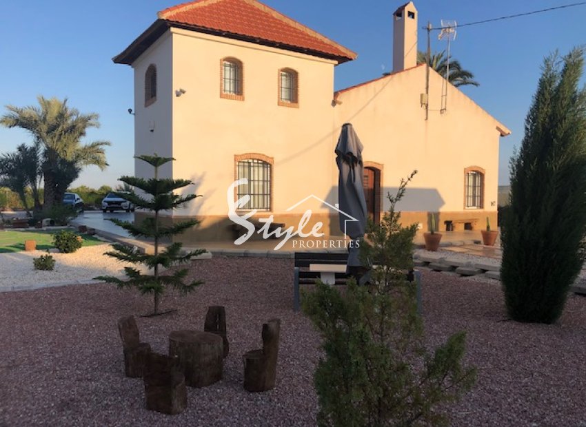 Buy New villa with plot and private pool in Callosa del Segura. ID ON1368 