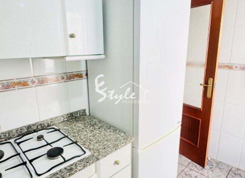 Buy penthouse apartment in Costa Blanca steps from the sea and beach in Torrevieja, Playas del Cura y Los Locos. ID: ST-6344