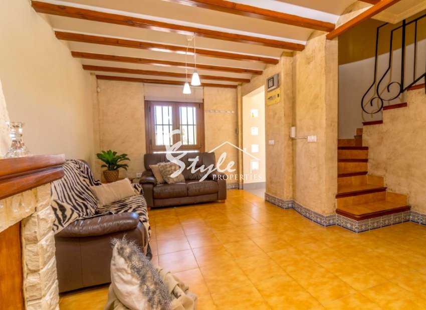 Buy semi-detached duplex with private garden in Playa Flamenca, Orihuela Costa. ID: 4563