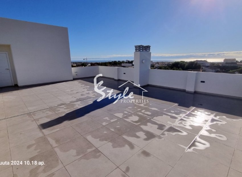 Buy top floor penthouse in Villamartín golf, Costa Blanca. ID 6314