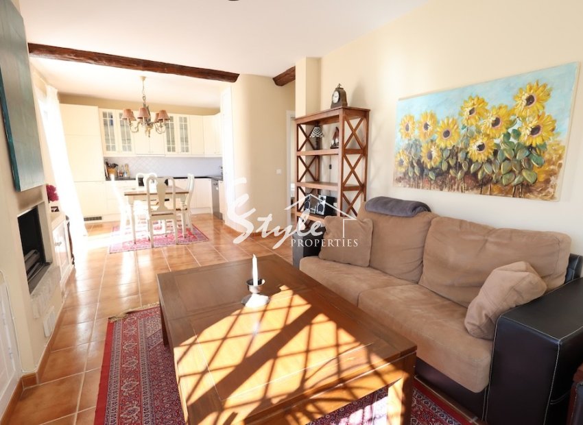 Buy townhouse in Lomas de Campoamor close to sea. ID ST-6357